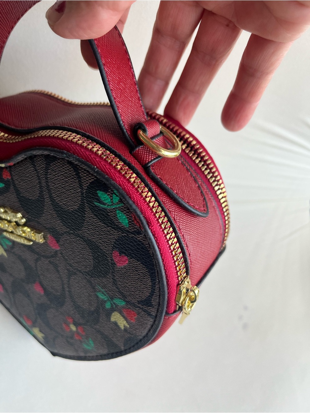 Coach Heart-Shaped Signature Canvas Wristlet in Red Floral - Picture 14 of 15